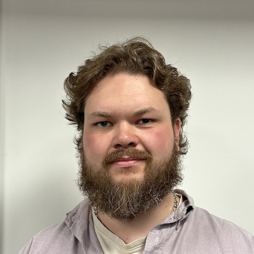 Vemund er en engasjert og lærenem backend-utvikler.